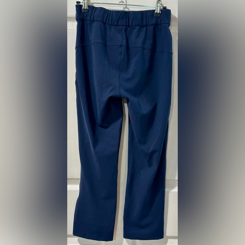 Lululemon On The Fly Crop *23" True Navy Size 2 - Picture 5 of 7